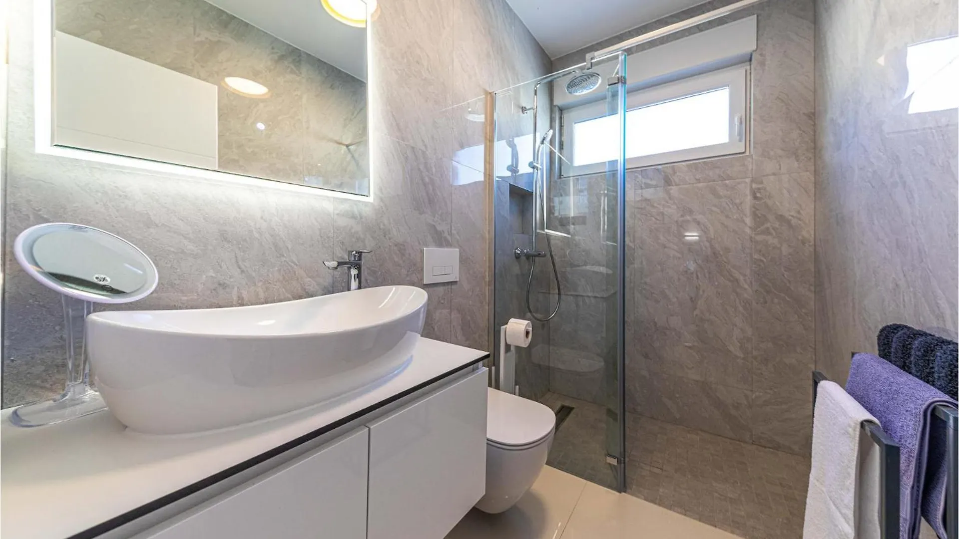 Beautiful Apartment In Seget Donji With Kitchen Trogir 0*,