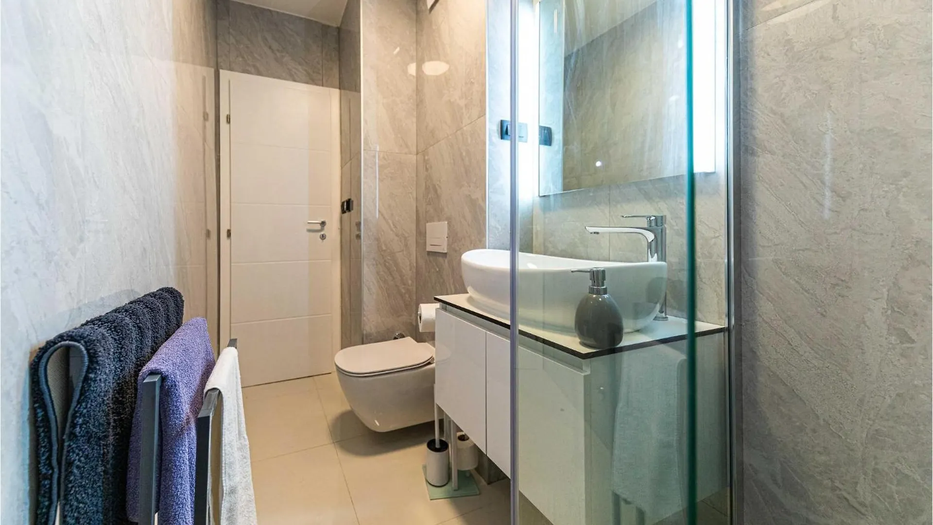 Beautiful Apartment In Seget Donji With Kitchen Trogir