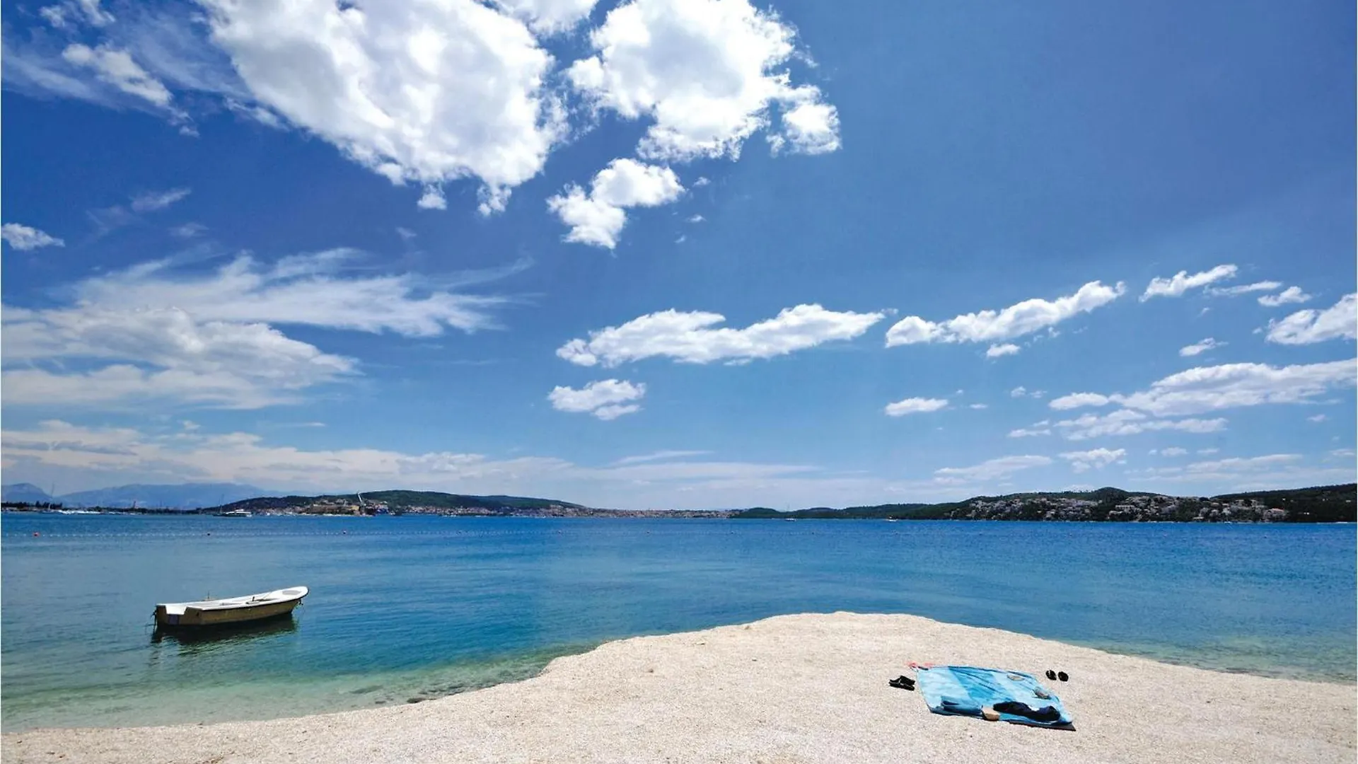 Beautiful Apartment In Seget Donji With Kitchen Trogir 0*,  Croatia