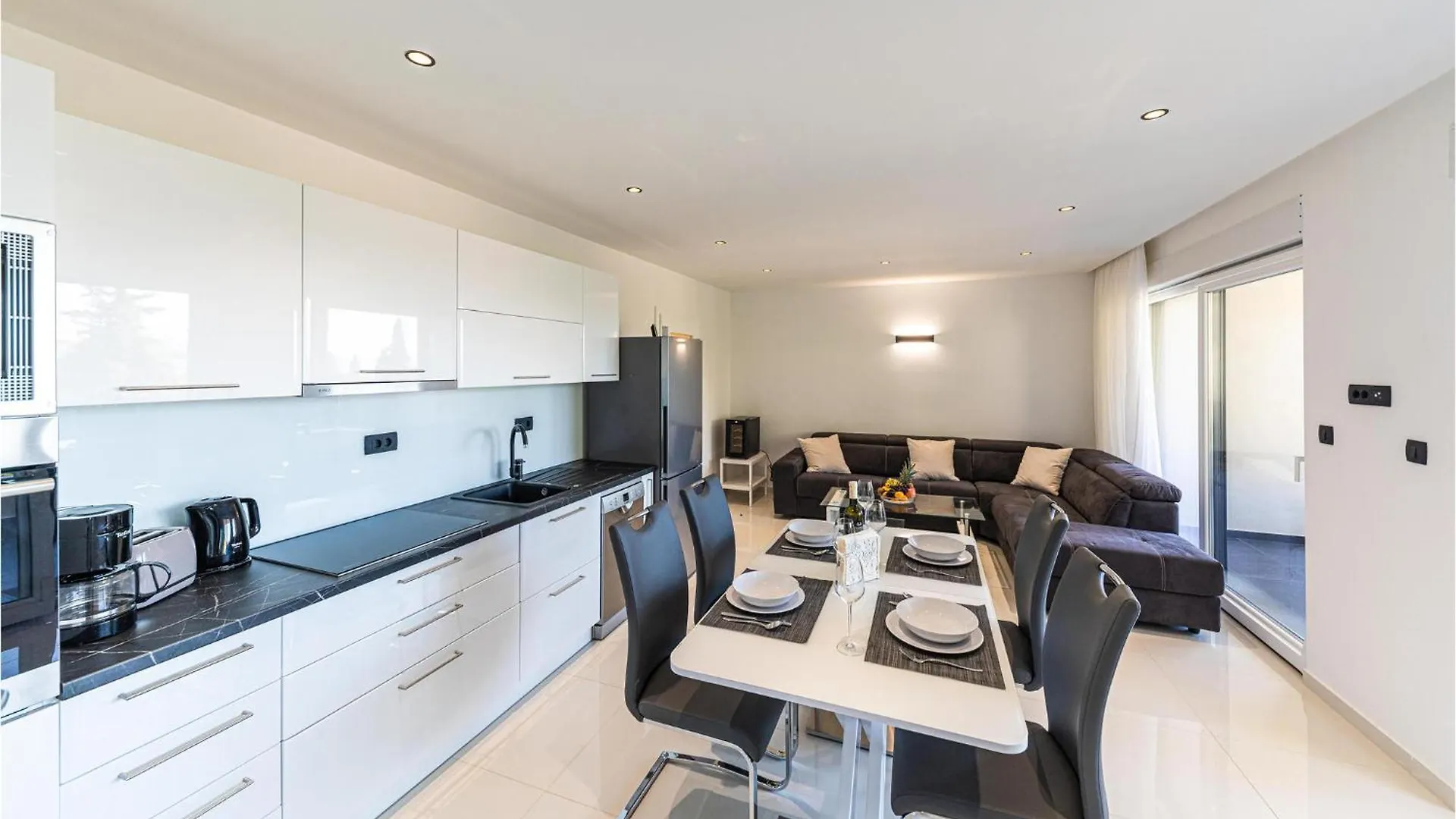 Beautiful Apartment In Seget Donji With Kitchen Trogir 0*,  Horvátország
